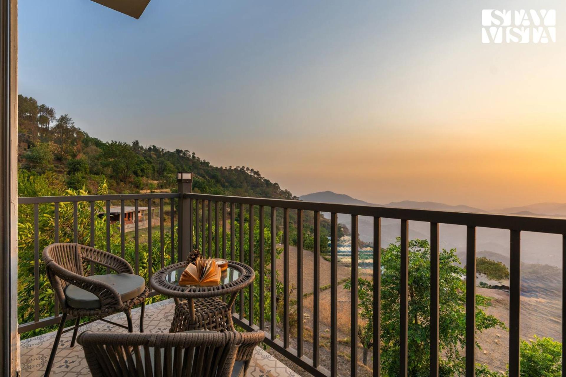 Stayvista At Savara With Gazebo, Bbq, Bonfire Kasauli Exterior foto